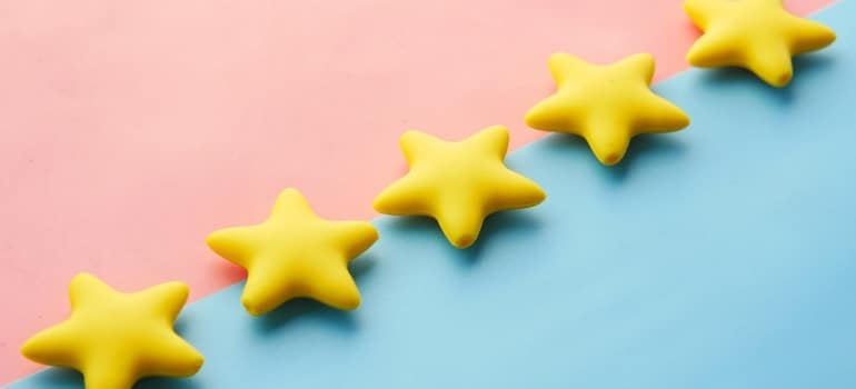 rating stars - tell a lot about how to choose a moving company
