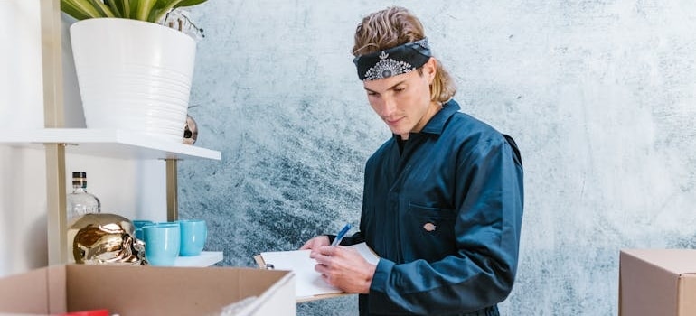 international mover doing inventory